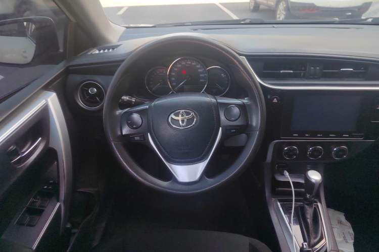 Used Toyota Levin 2017 Revised Version 185T CVT Elite Edition China VI Standard Steering Wheel