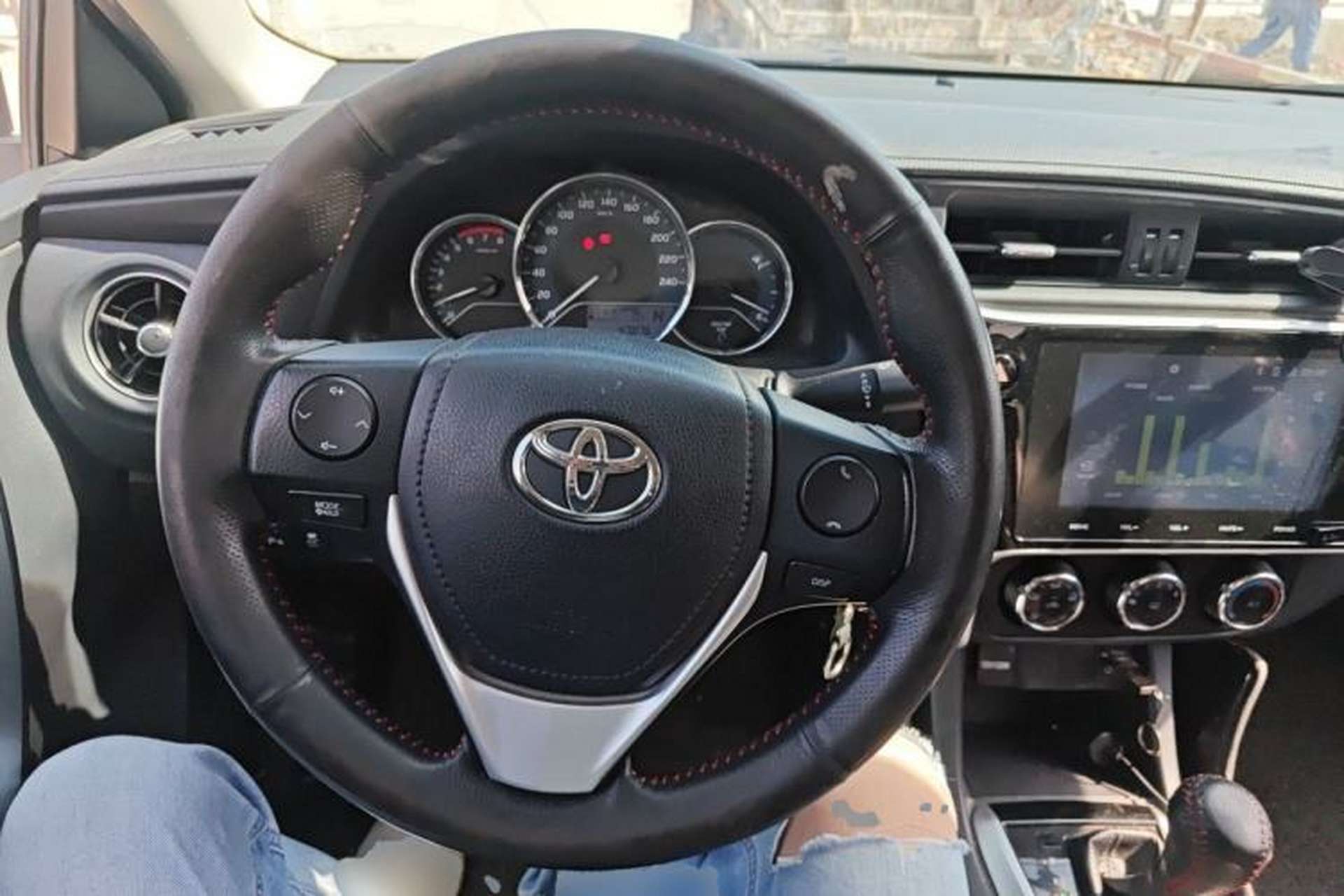 Used Toyota Levin 2017 Revised 185T CVT Elite Edition China V Standard Steering Wheel