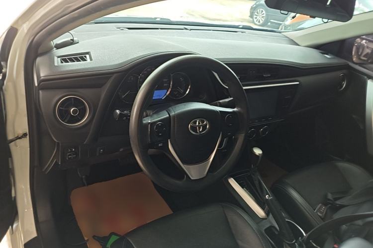 Used Toyota Levin 2017 Revised 185T CVT Leading Edition China V Standard Steering Wheel