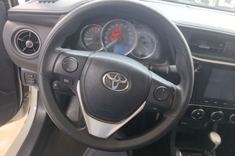 Used Toyota Levin 2017 Revised 185T CVT Elite Edition China V Standard Steering Wheel