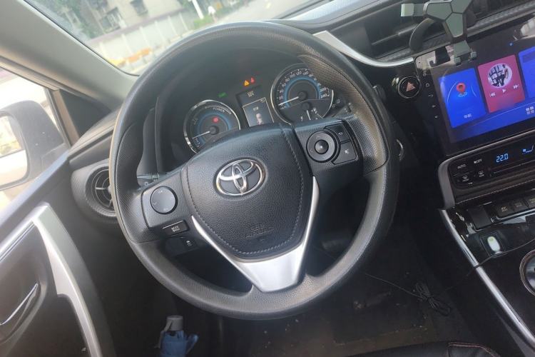 Used Toyota Levin 2017 Revised Dual-Engine 1.8H GS E-CVT Elite Sunroof Version China V Standard Steering Wheel