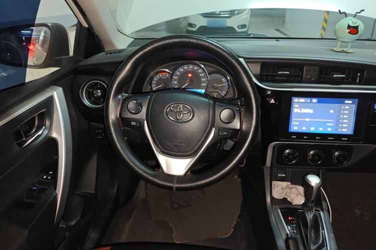 Used Toyota Levin 2017 Revised 185T CVT Elite Edition China V Standard Steering Wheel