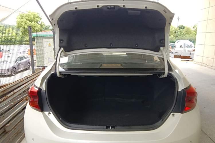 Used Toyota Levin 2017 Revised 185T CVT Elite Edition China V Standard Trunk