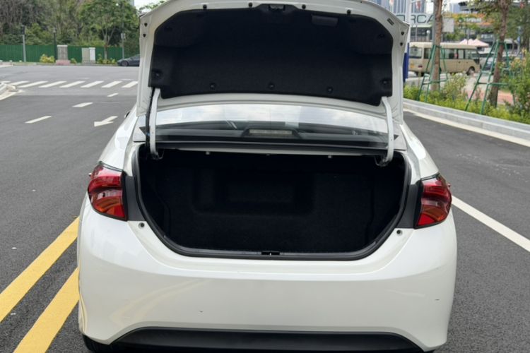 Used Toyota Levin 2017 Revised Dual-Engine 1.8H GS E-CVT Elite Sunroof Version China V Standard Trunk