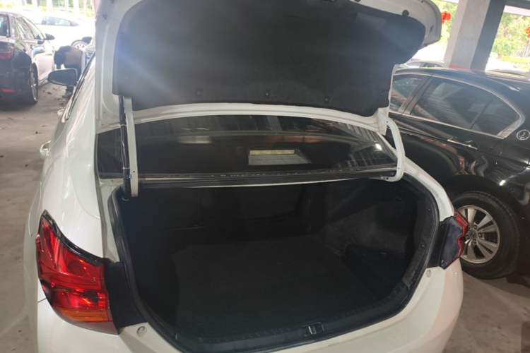 Used Toyota Levin 2017 Revised 185T CVT Elite Edition China V Standard Trunk