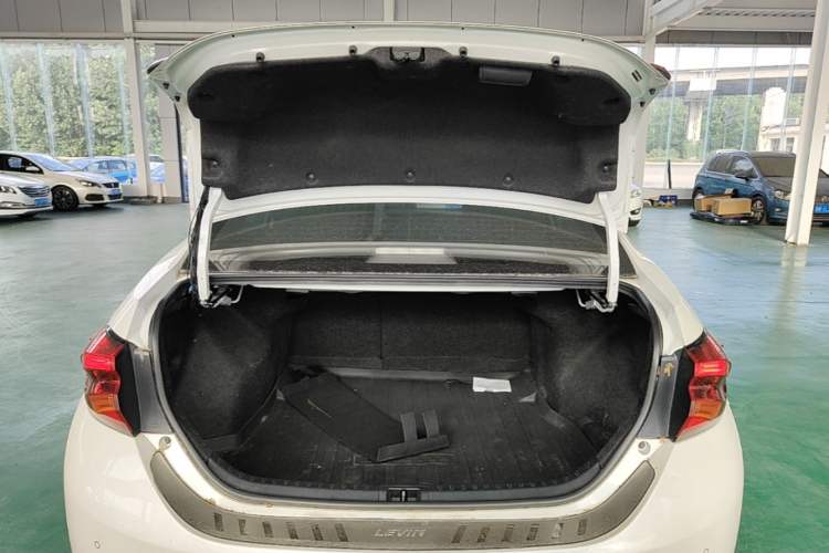 Used Toyota Levin 2017 Revised 185T CVT Elite Edition China V Standard Trunk