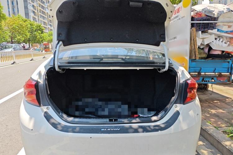 Used Toyota Levin 2017 Revised Dual-Engine 1.8H GS E-CVT Elite Sunroof Version China V Standard Trunk