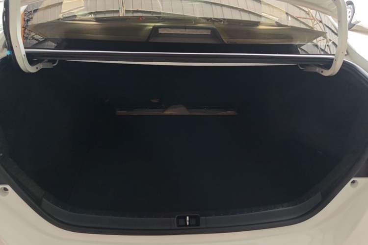 Used Toyota Levin 2017 Revised 185T CVT Elite Edition China V Standard Trunk