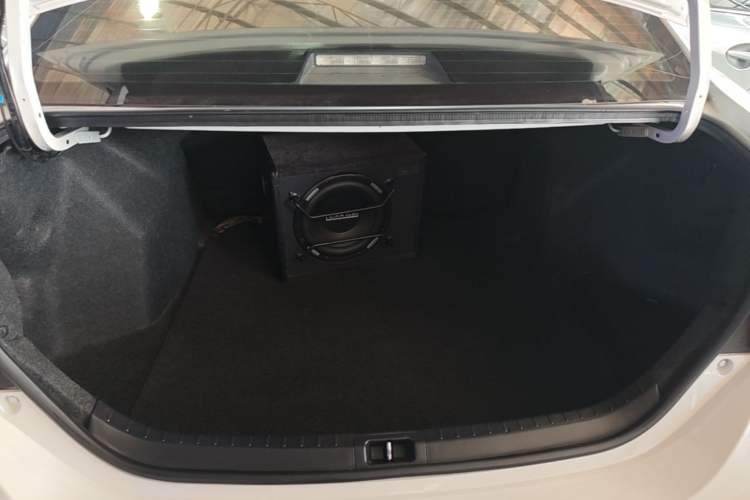 Used Toyota Levin 2017 Revised Version 185T CVT Elite Edition China VI Standard Trunk