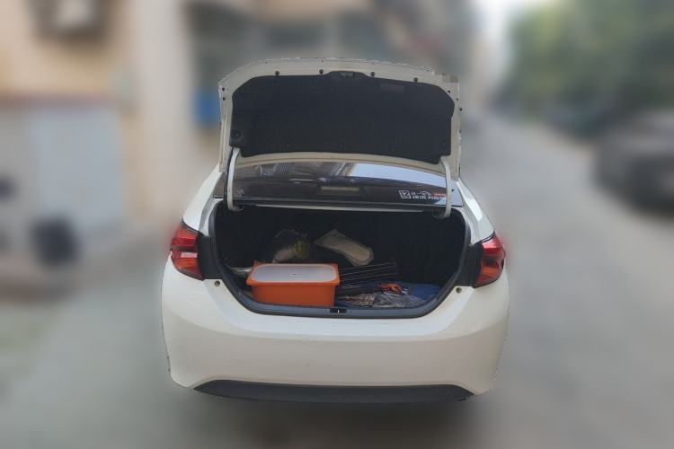 Used Toyota Levin 2017 Revised Dual-Engine 1.8H GS E-CVT Elite Sunroof Version China V Standard Trunk