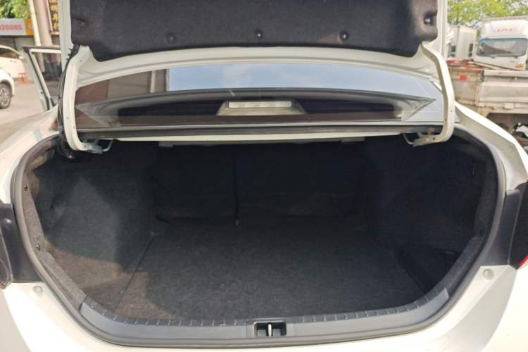 Used Toyota Levin 2017 Revised 185T CVT Elite Edition China V Standard Trunk
