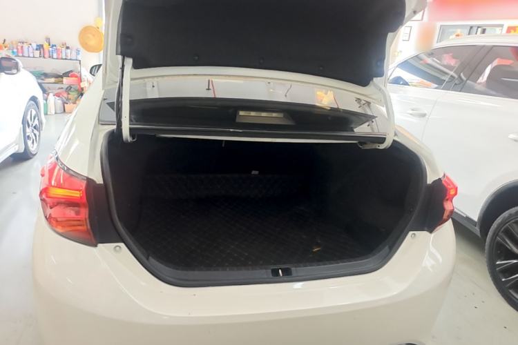 Used Toyota Levin 2017 Revised 185T CVT Elite Edition China V Standard Trunk
