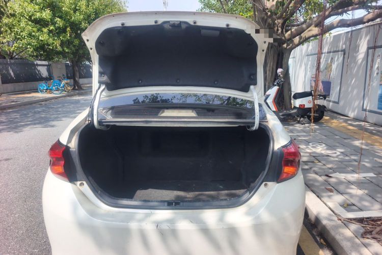 Used Toyota Levin 2017 Revised Dual-Engine 1.8H GS E-CVT Elite Sunroof Version China V Standard Trunk