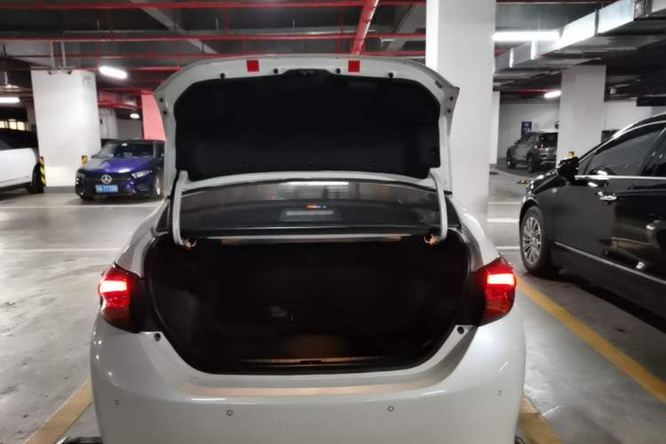 Used Toyota Levin 2017 Revised Version 185T CVT Elite Edition China VI Standard Trunk