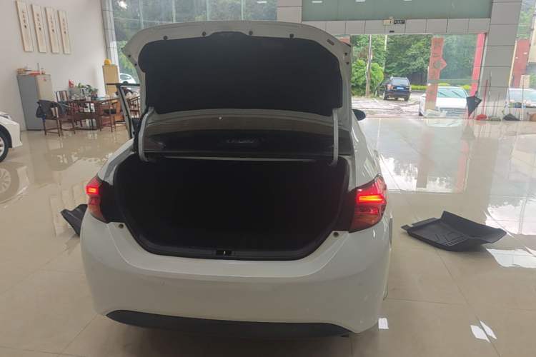 Used Toyota Levin 2017 Revised Version 185T CVT Elite Edition China VI Standard Trunk