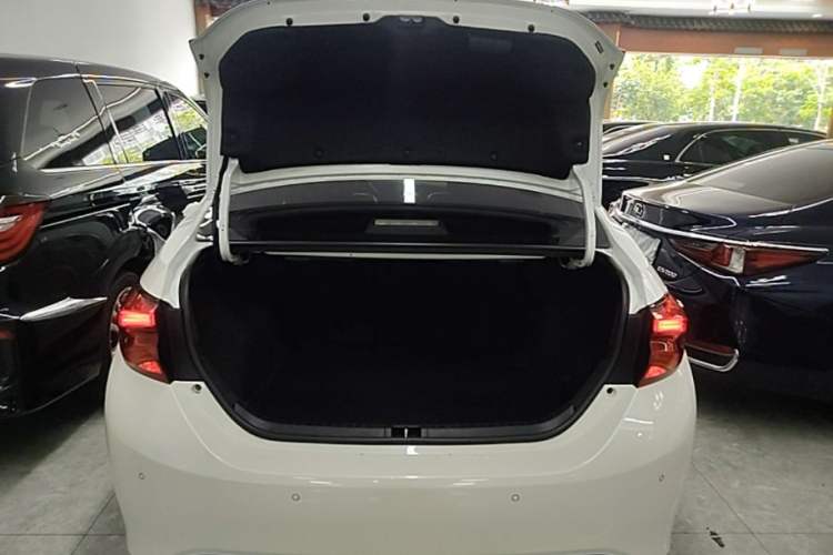 Used Toyota Levin 2017 Revised 185T CVT Elite Edition China V Standard Trunk