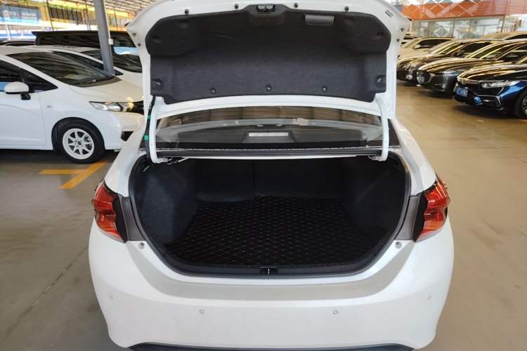 Used Toyota Levin 2017 Revised 185T CVT Elite Edition China V Standard Trunk