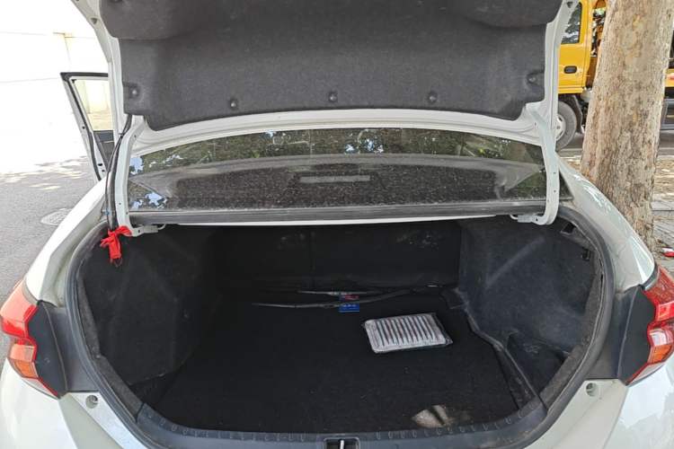 Used Toyota Levin 2017 Revised 185T CVT Leading Edition China V Standard Trunk