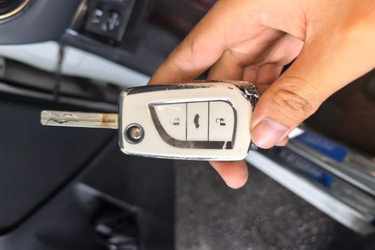 Used Toyota Levin 2017 Revised 185T CVT Elite Edition China V Standard Vehicle Key