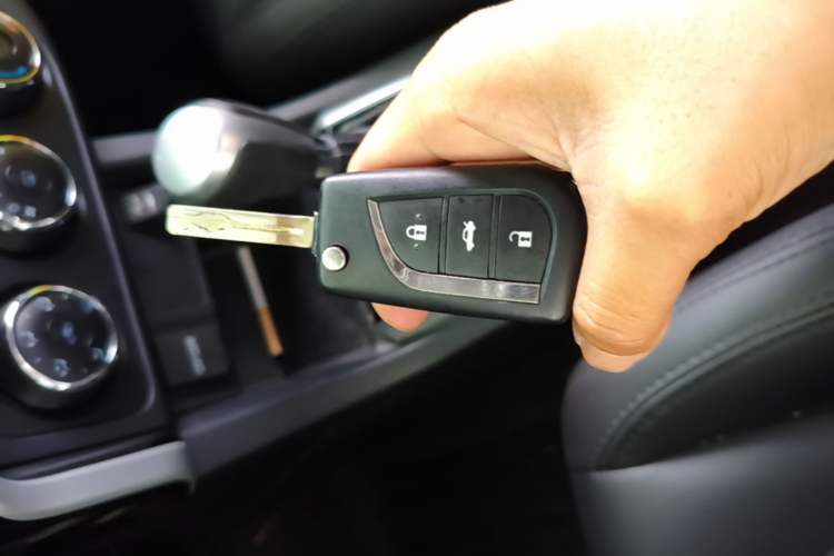 Used Toyota Levin 2017 Revised 185T CVT Elite Edition China V Standard Vehicle Key