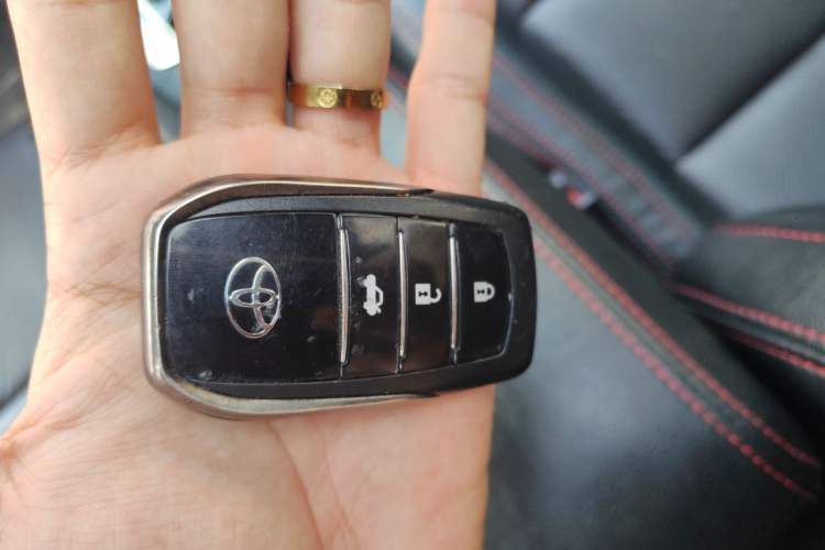 Used Toyota Levin 2017 Revised 185T CVT Elite Edition China V Standard Vehicle Key