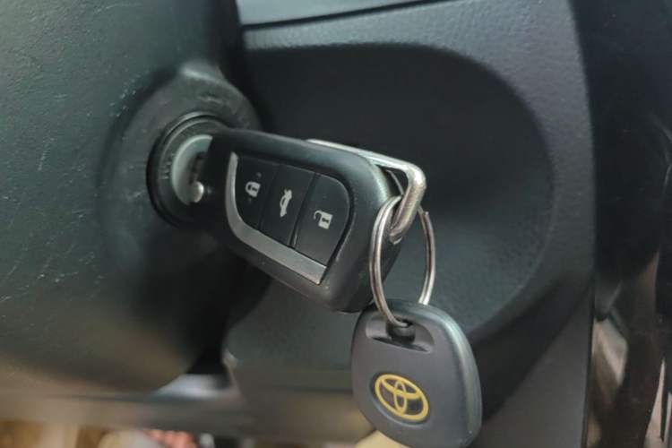 Used Toyota Levin 2017 Revised 185T CVT Elite Edition China V Standard Vehicle Key