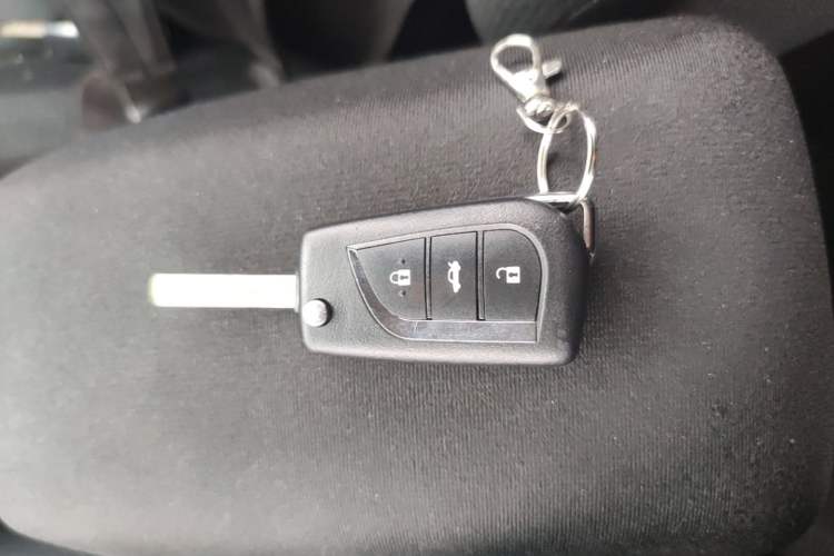 Used Toyota Levin 2017 Revised Version 185T CVT New Sharp Edition China V Standard Vehicle Key