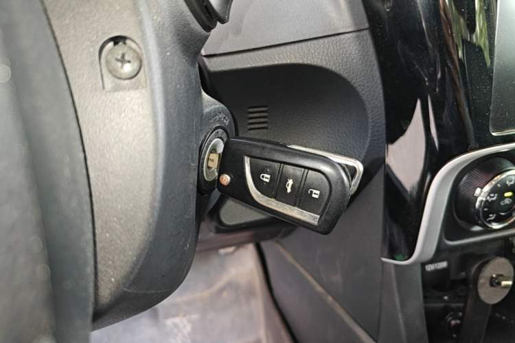 Used Toyota Levin 2017 Revised 185T CVT Leading Edition China V Standard Vehicle Key