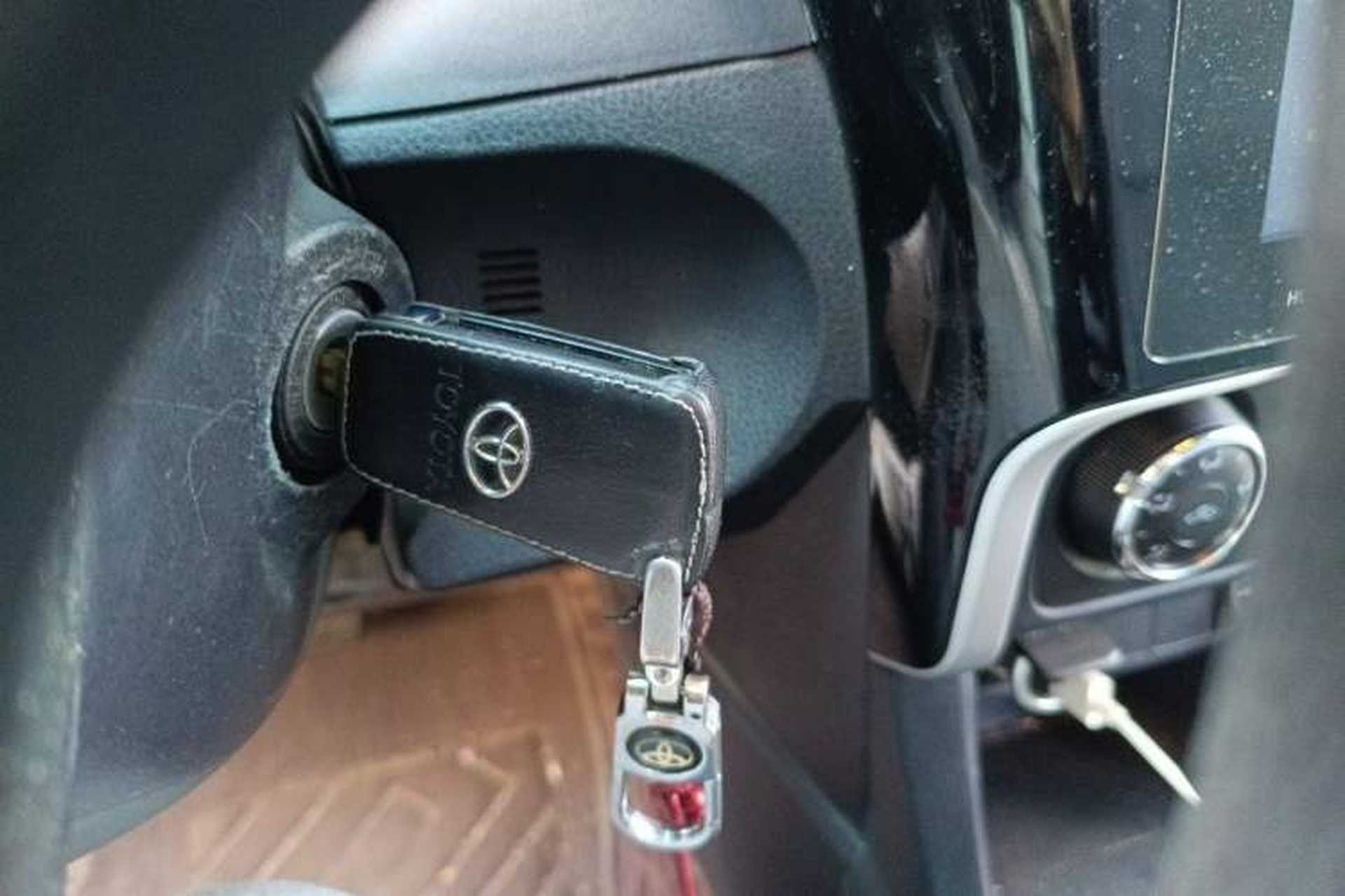 Used Toyota Levin 2017 Revised 185T CVT Leading Edition China V Standard Vehicle Key