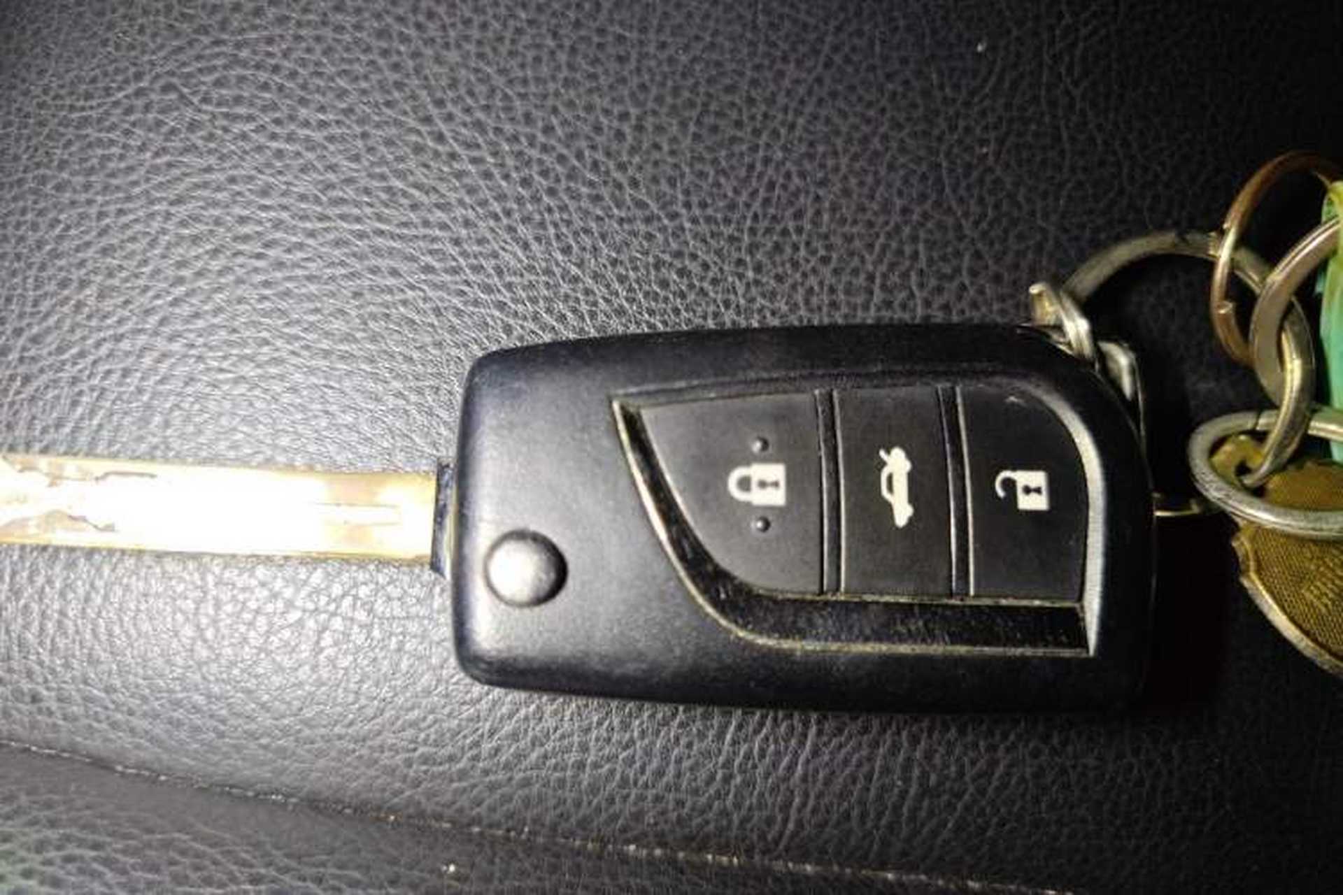 Used Toyota Levin 2017 Revised 185T CVT Elite Edition China V Standard Vehicle Key