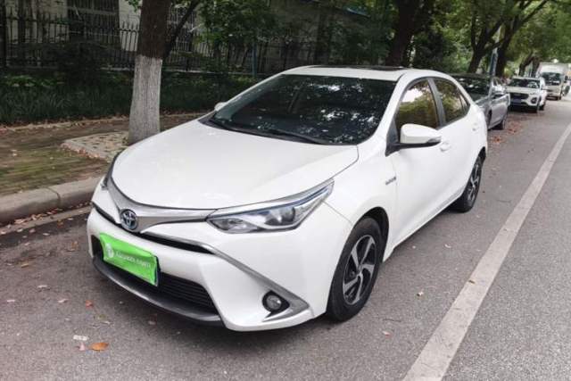Toyota Levin 2017 Revised Dual-Engine 1.8H GS E-CVT Elite Sunroof Version China V Standard usado