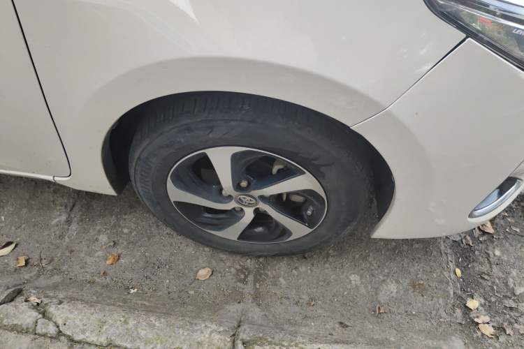 Used Toyota Levin 2017 Revised Version 185T CVT Elite Edition China VI Standard Right Front Wheel Hub