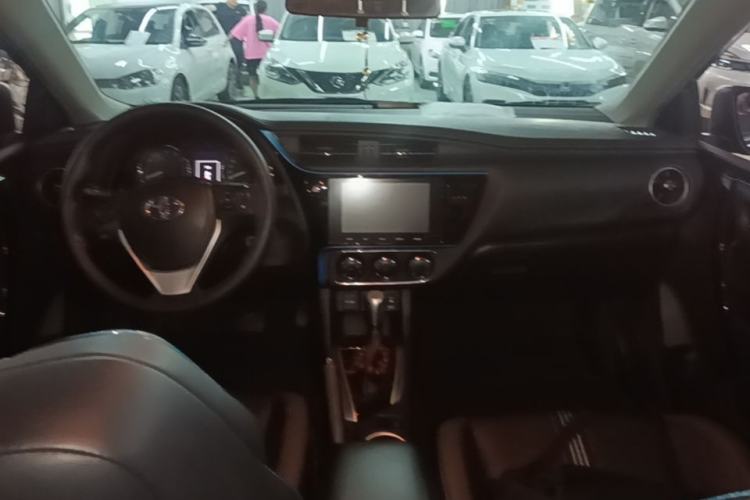 Used Toyota Levin 2018 185T CVT Luxury Edition China V Standard Center Console