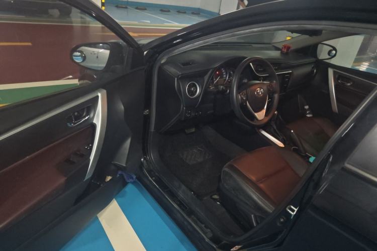 Used Toyota Levin 2018 185T CVT Luxury Edition Driver Seat