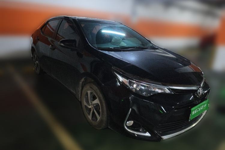 Used Toyota Levin 2018 185T CVT Luxury Edition Front Right 45 Deg