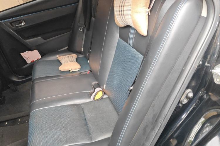 Used Toyota Levin 2018 Dual-Engine 1.8H GS-V E-CVT Prestige Version China V Standard Left Rear Seat