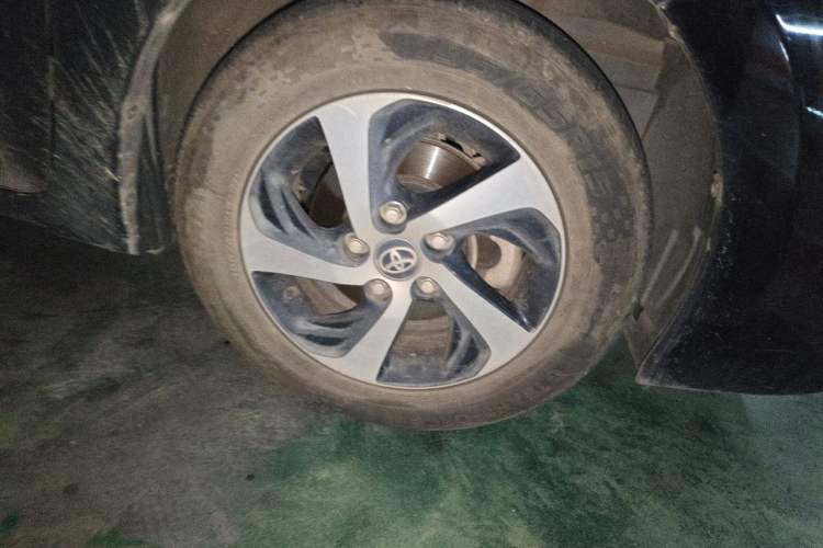 Used Toyota Levin 2018 185T CVT Luxury Edition Right Front Wheel Hub