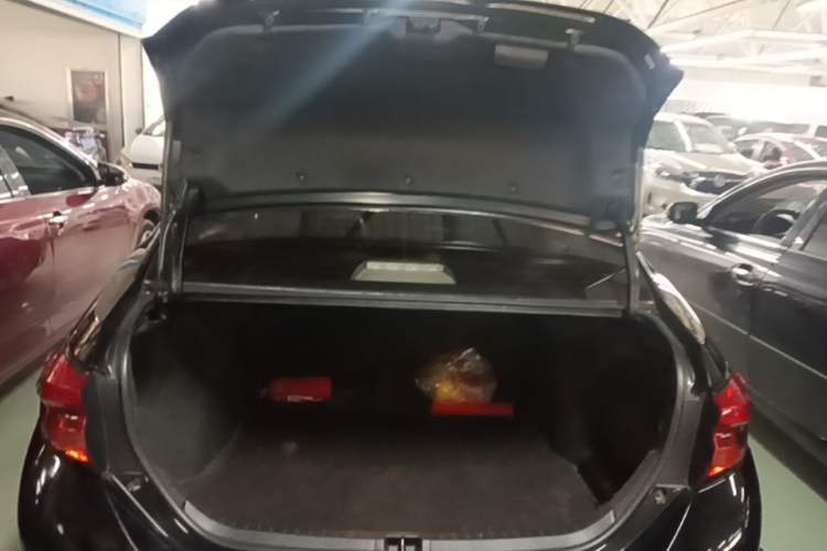 Used Toyota Levin 2018 185T CVT Luxury Edition China V Standard Trunk