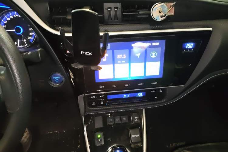 Used Toyota Levin 2018 Dual-Engine 1.8H GS-V E-CVT Prestige Version China VI Standard Audio And AC Panel