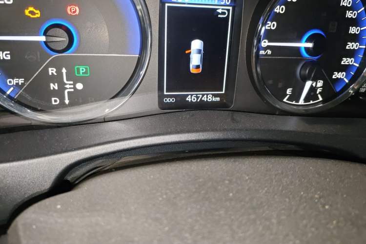 Used Toyota Levin 2018 Dual-Engine 1.8H GS-V E-CVT Prestige Version China VI Standard Odometer Close Up