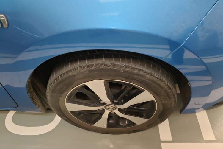 Used Toyota Levin 2018 Dual-Engine 1.8H GS-V E-CVT Prestige Version China VI Standard Right Front Wheel Hub