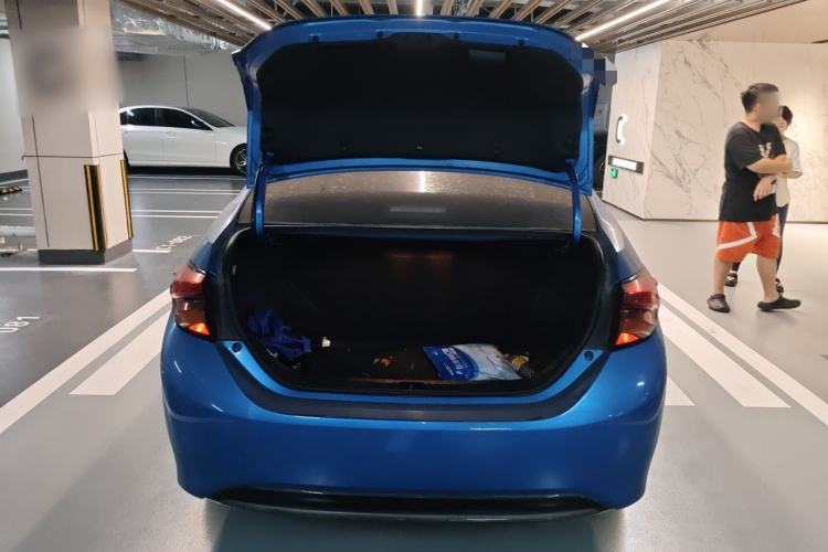 Used Toyota Levin 2018 Dual-Engine 1.8H GS-V E-CVT Prestige Version China VI Standard Trunk