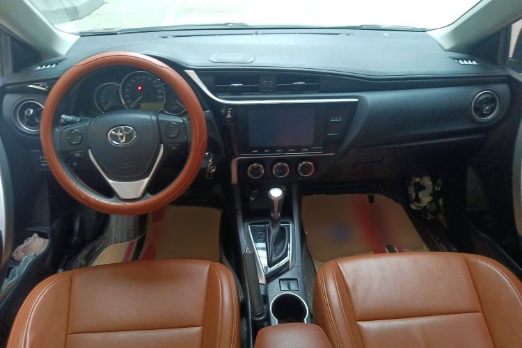 Used Toyota Levin 2018 185T CVT Luxury Edition Center Console