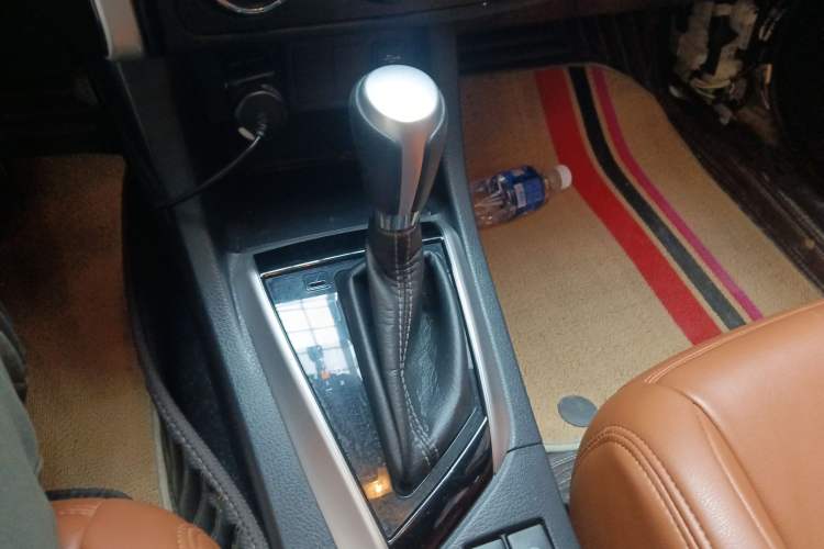 Used Toyota Levin 2018 185T CVT Luxury Edition Gear Lever