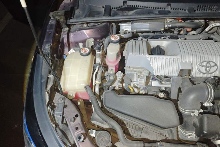 Used Toyota Levin 2018 Dual-Engine 1.8H GS-V E-CVT Prestige Version China V Standard Engine Bay Right