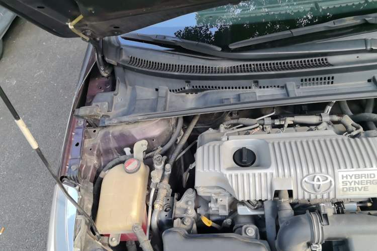 Used Toyota Levin 2018 Dual-Engine 1.8H GS-V E-CVT Prestige Version China V Standard Engine Bay Right