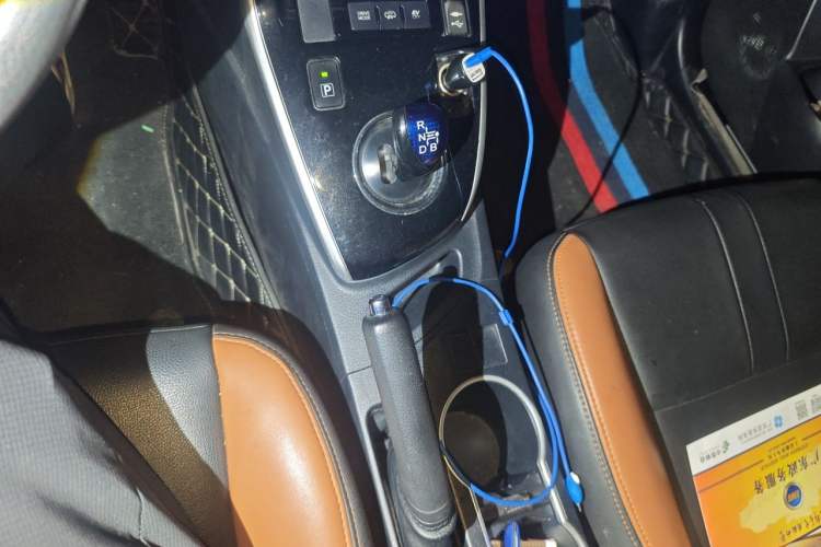 Used Toyota Levin 2018 Dual-Engine 1.8H GS-V E-CVT Prestige Version China V Standard Gear Lever