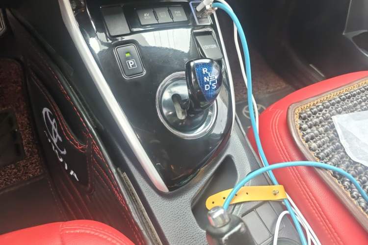 Used Toyota Levin 2018 Dual-Engine 1.8H GS-V E-CVT Prestige Version China V Standard Gear Lever