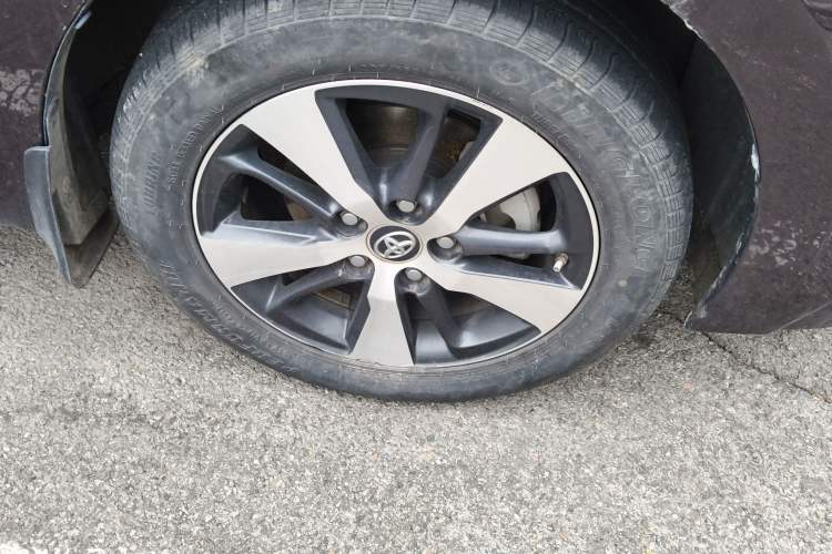 Used Toyota Levin 2018 Dual-Engine 1.8H GS-V E-CVT Prestige Version China V Standard Right Front Wheel Hub
