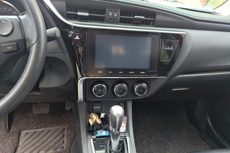 Used Toyota Levin 2018 185T CVT Luxury Edition Audio And AC Panel